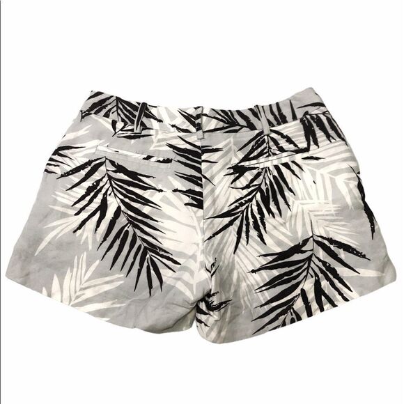 𝅺sandro Linen Blend Palm Leaf Shorts - Picture 2 of 5